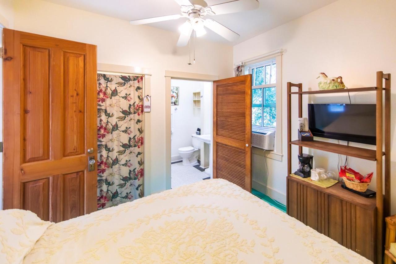 Hibiscus Coffee & Guesthouse Grayton Beach Eksteriør bilde