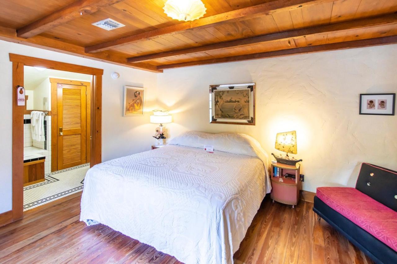 Hibiscus Coffee & Guesthouse Grayton Beach Eksteriør bilde
