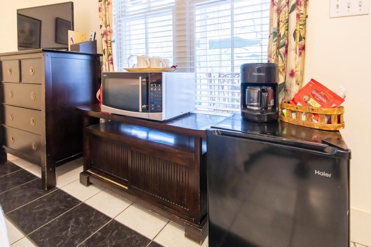 Hibiscus Coffee & Guesthouse Grayton Beach Eksteriør bilde